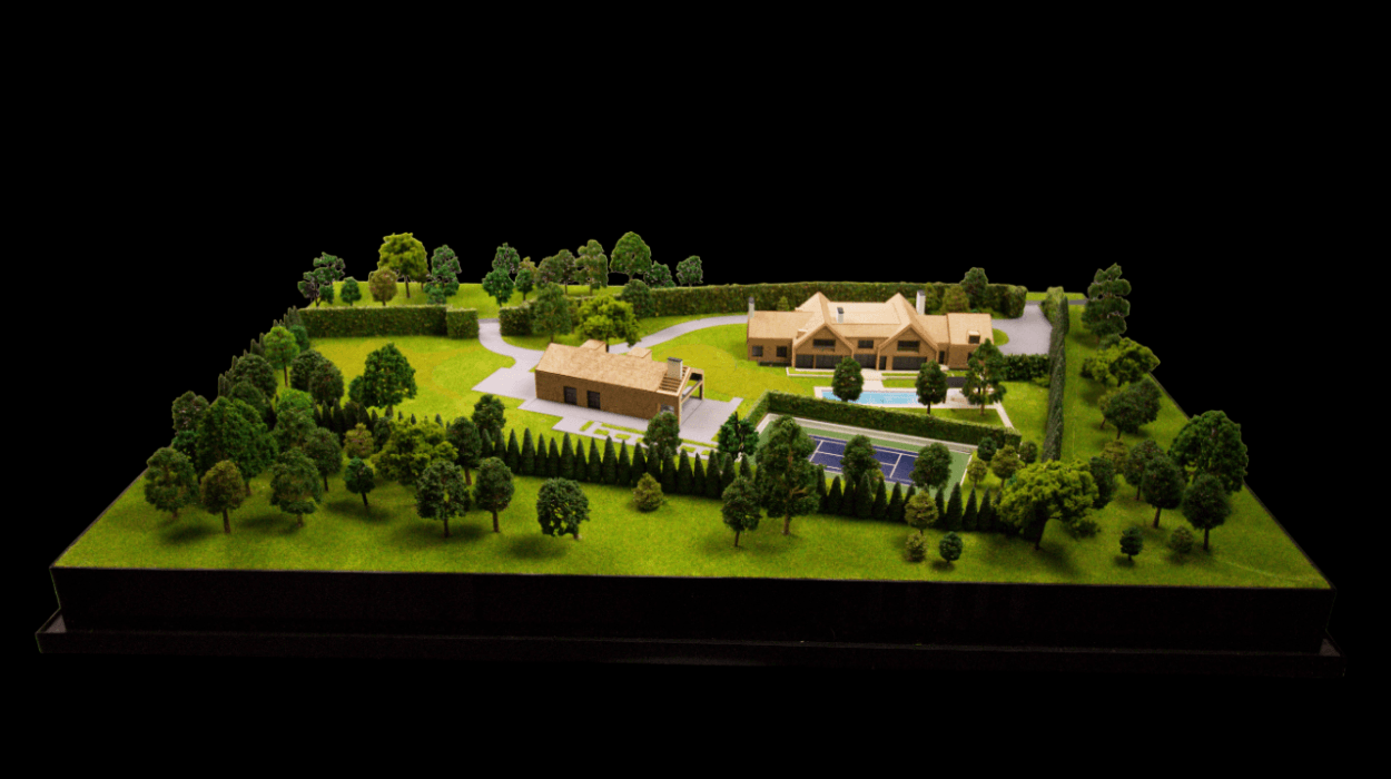 House with Swimming Pool scale model